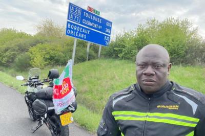 Nigerian man continues bike ride through Burkina Faso after being denied entry into Cote D’Ivoire