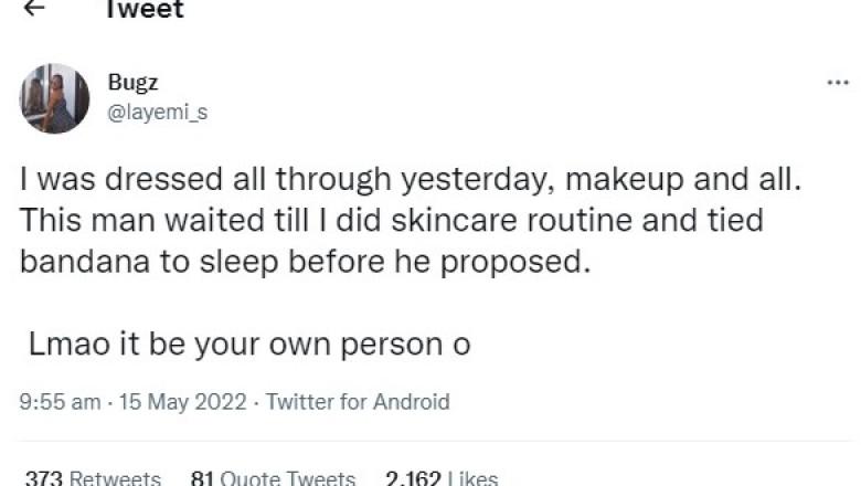 Nigerian man waits for girlfriend to clean off her makeup before proposing to her