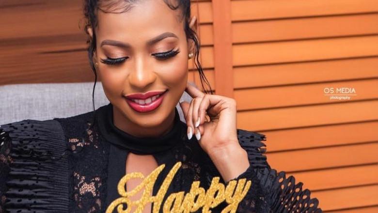 Rude girl – Nini dragged for ignoring Israel DMW while he sprayed money on her at her birthday party (Video)