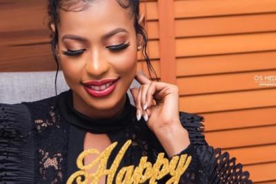Rude girl – Nini dragged for ignoring Israel DMW while he sprayed money on her at her birthday party (Video)