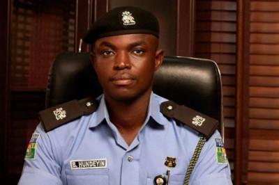 Lagos police arrest fake soldier, recover uniforms, others