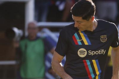 Lewandowski scores brace as Barca beat Valladolid 4-0